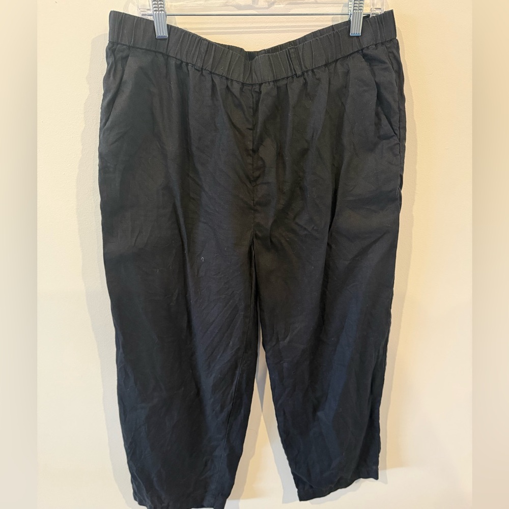 Quince Women's Classic Linen Black Capris